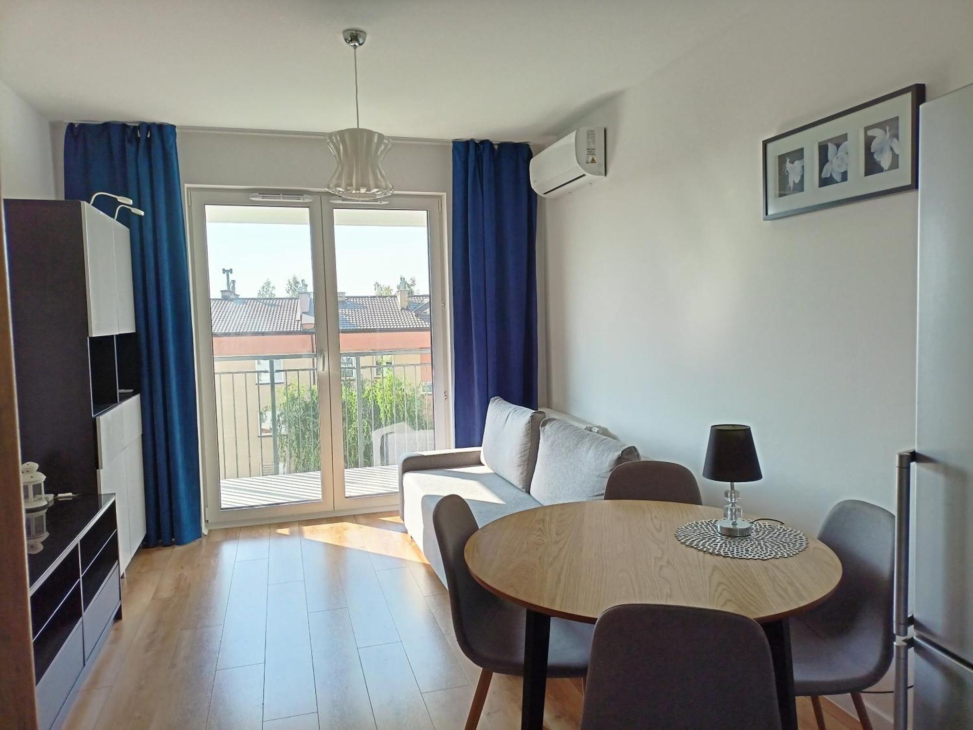Apartment Lux Corner Park Przestronne Mieszkanie Z Klimatyzacja I Podziemnym Garazem Pruszkow